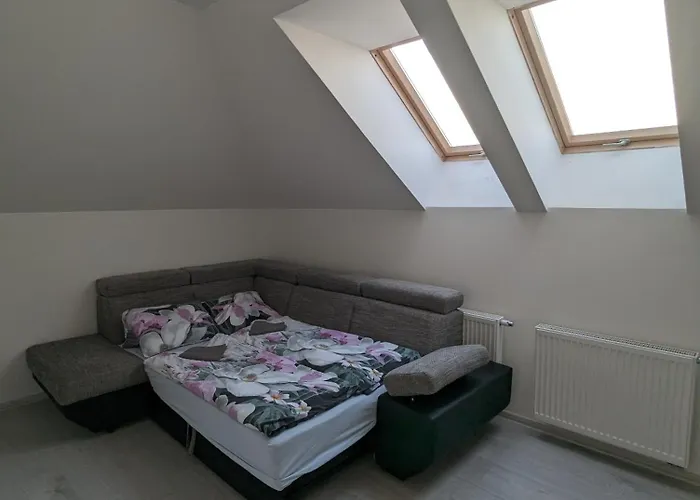 N&H Pansion Mostová